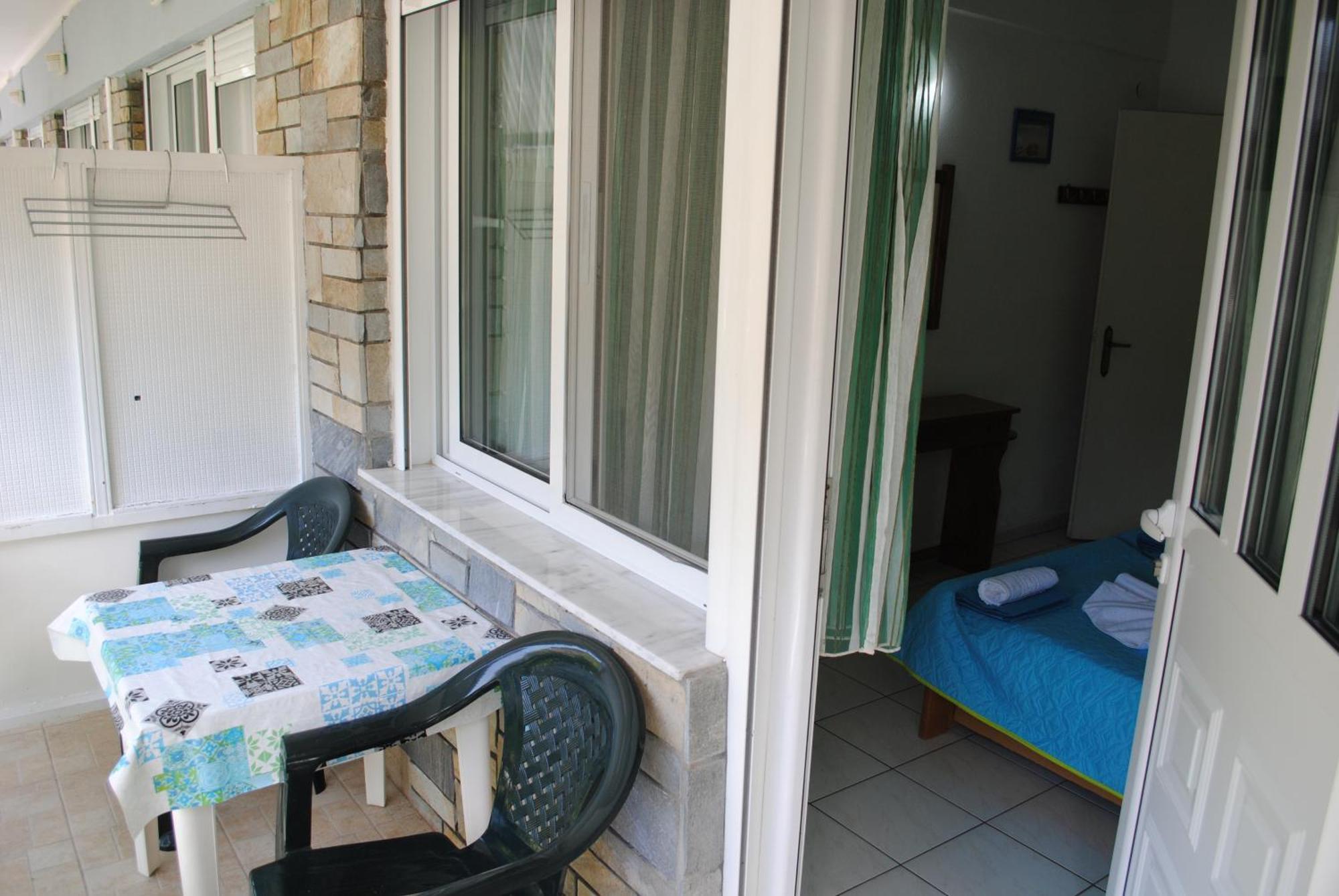 Artemis Apartments Паралия Дионисиу Екстериор снимка