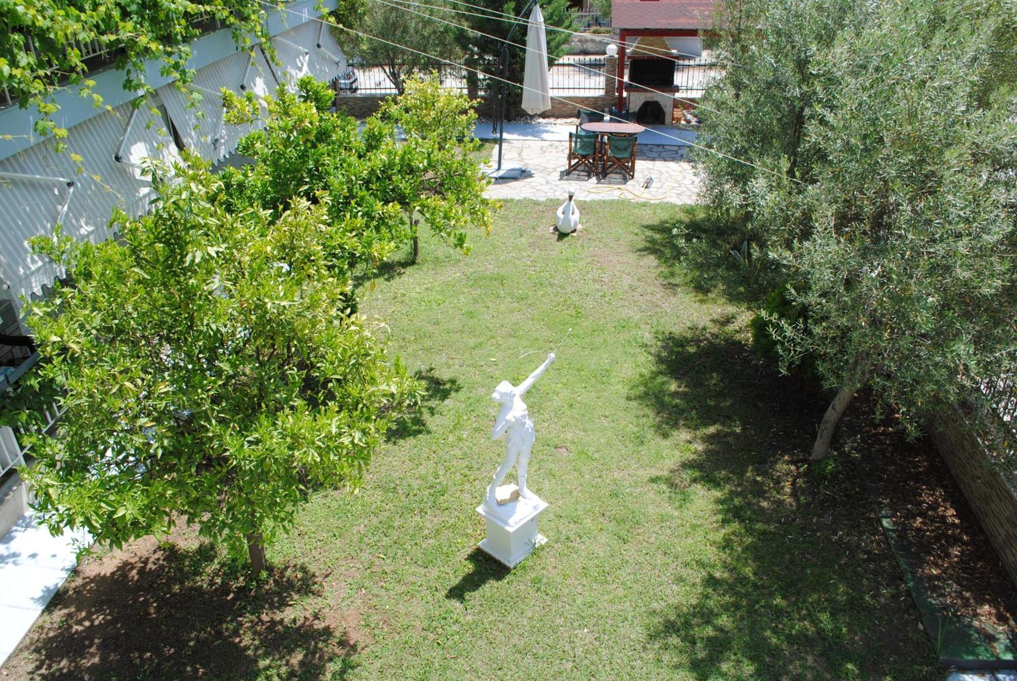 Artemis Apartments Паралия Дионисиу Екстериор снимка