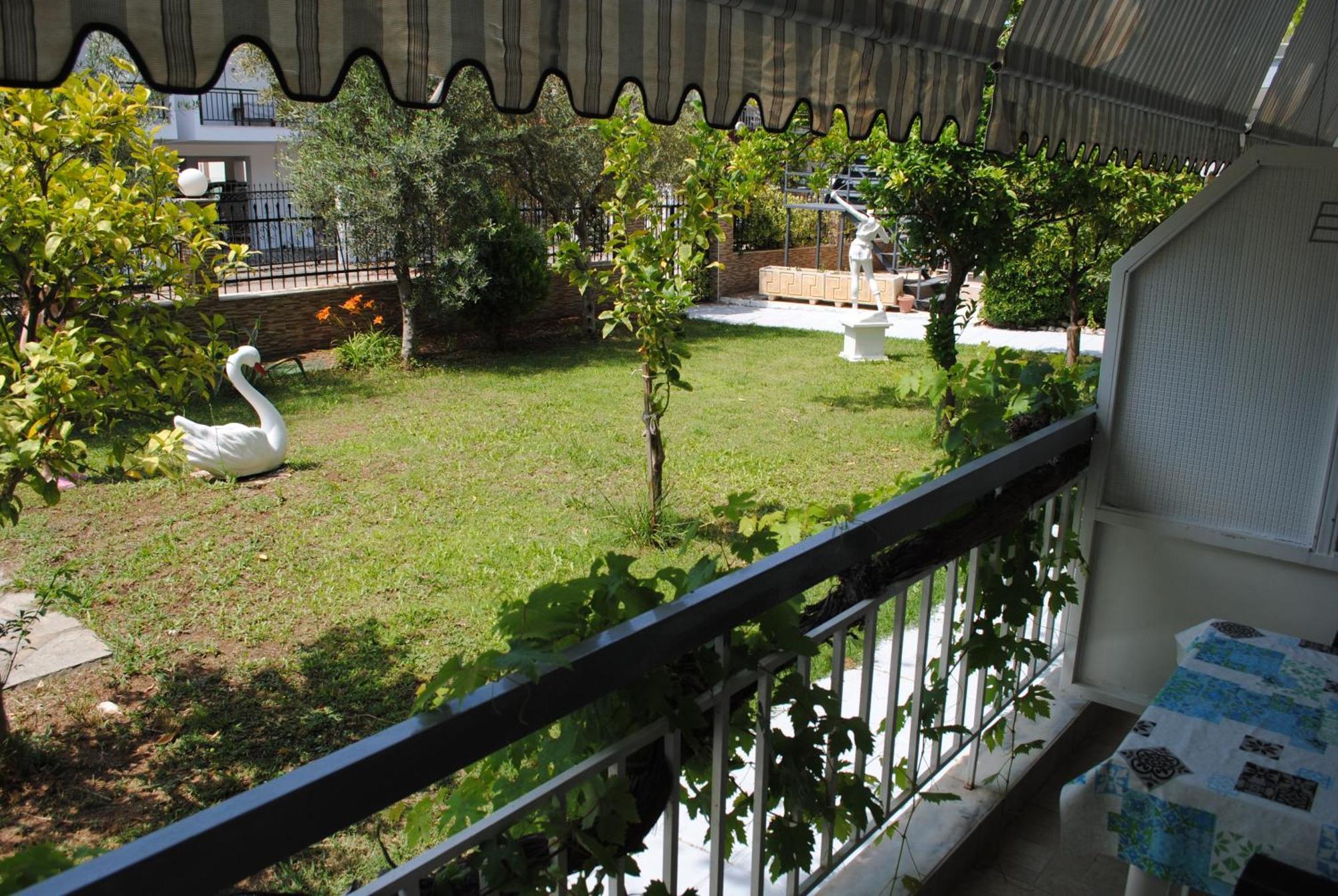 Artemis Apartments Паралия Дионисиу Екстериор снимка