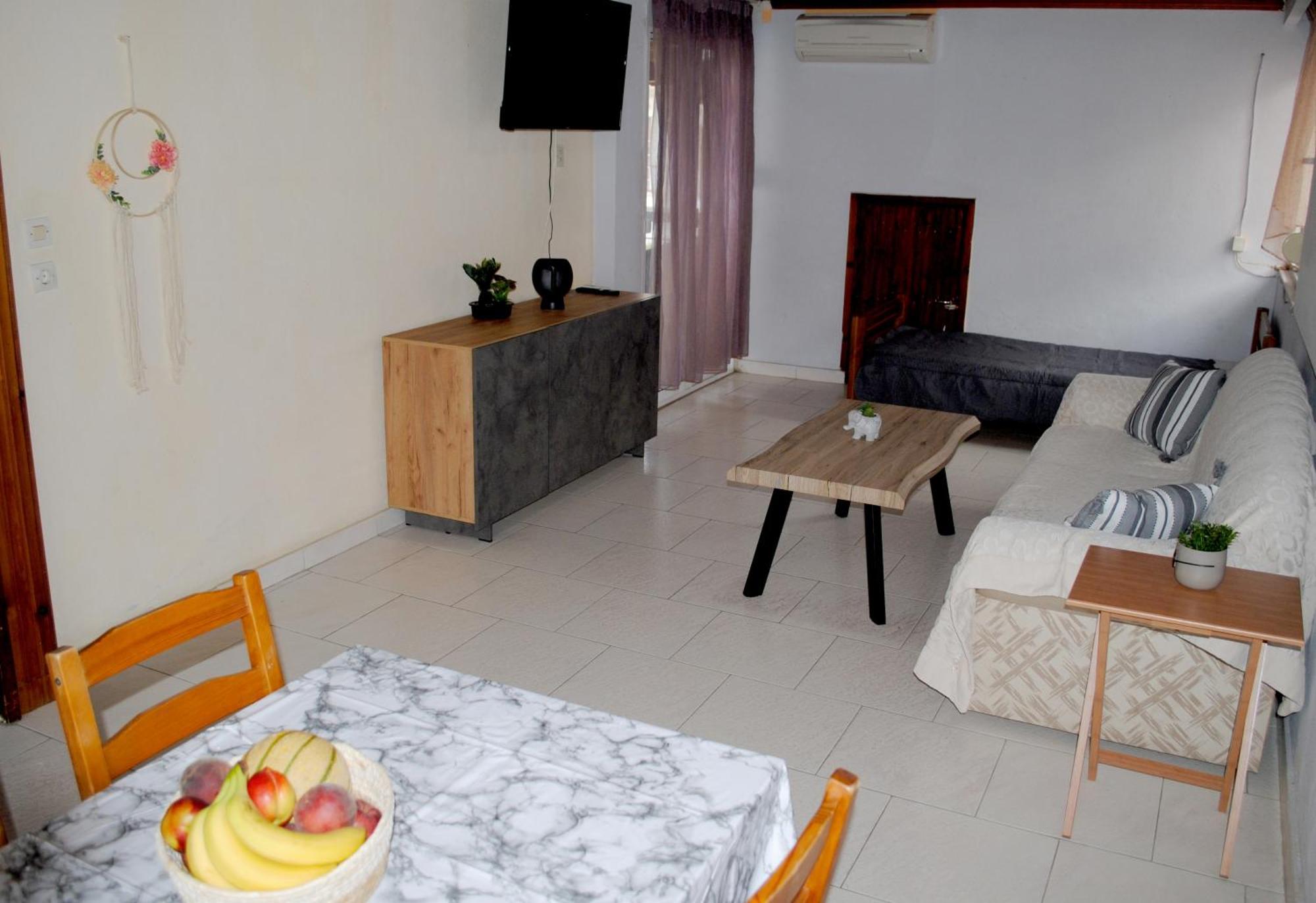 Artemis Apartments Паралия Дионисиу Екстериор снимка