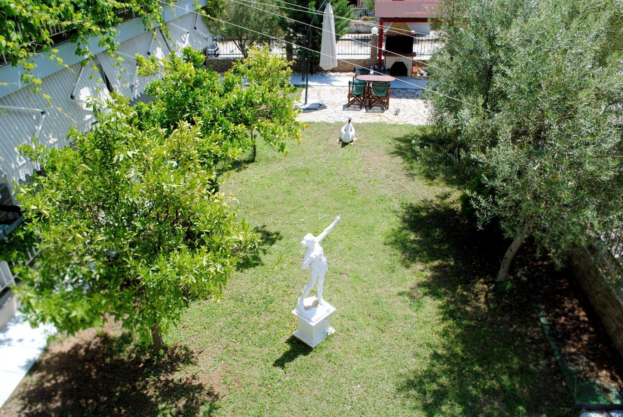 Artemis Apartments Паралия Дионисиу Екстериор снимка
